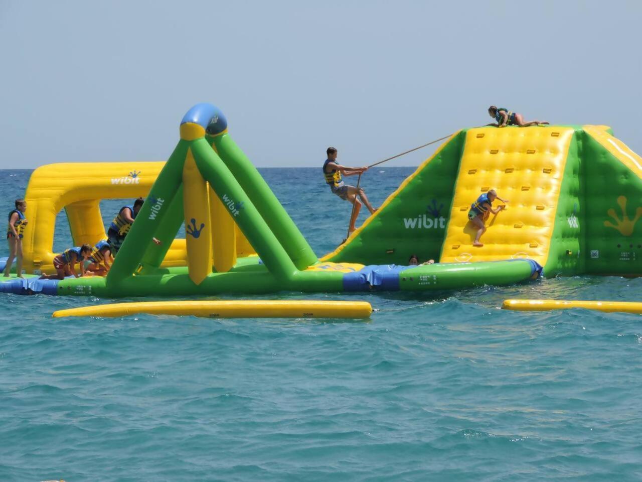 Appartamento B&P Miami Playa Blue Esterno foto